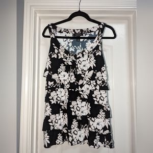 EUC White House Black Market Women's black Tiered Floral Shell Top Size L